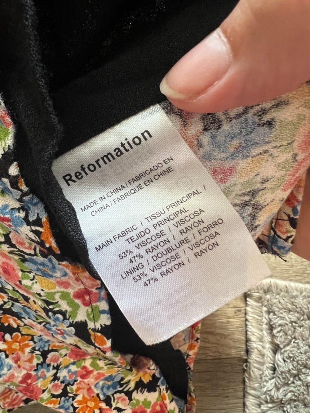 Reformation Kinsley Top in Trix US 0 - Picture 7 of 8